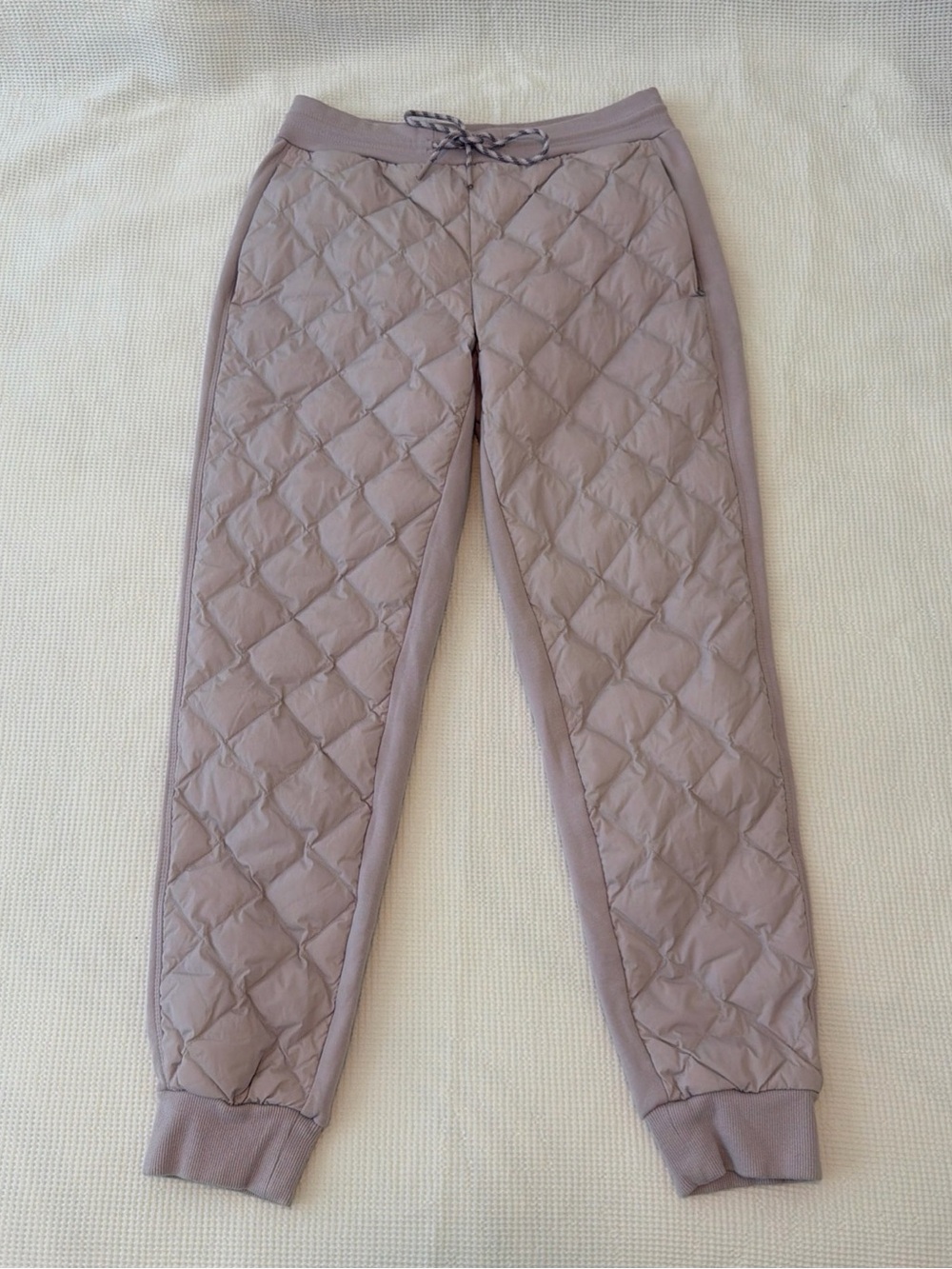 Athleta Apres Ski Quilted Jogger Pants in Purple Lilac